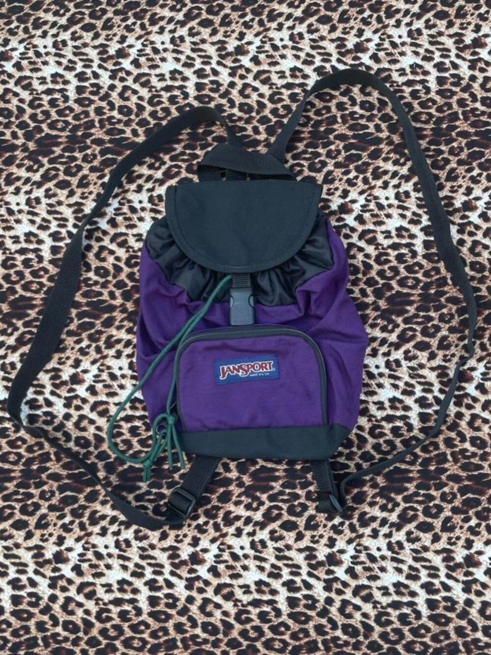 vintage jansport mini purple back-pack
